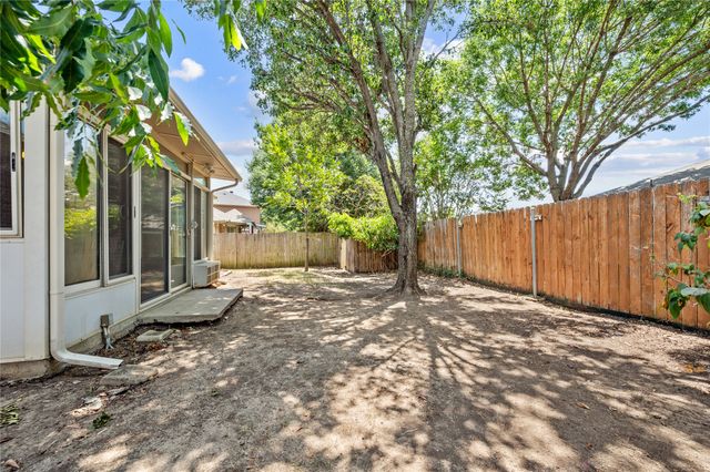 3321 Harbourtown Drive, Grand Prairie, TX 75052