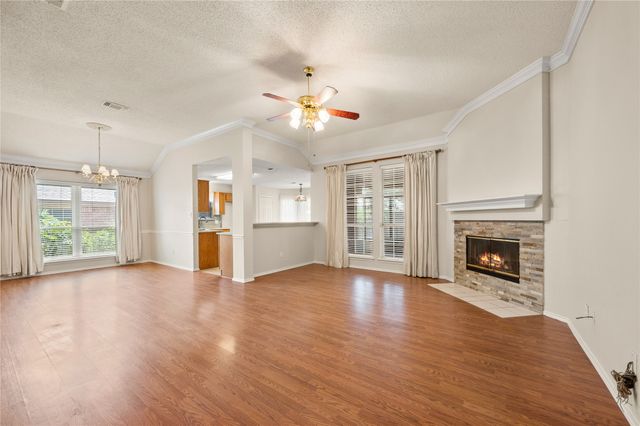 3321 Harbourtown Drive, Grand Prairie, TX 75052