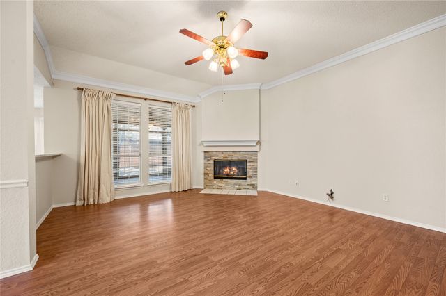 3321 Harbourtown Drive, Grand Prairie, TX 75052