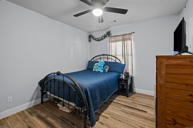 15 Clinton Court, Cabot, AR 72023