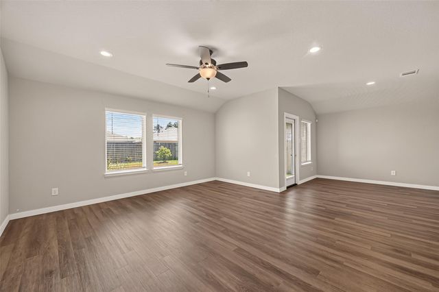 15359 Central Crescent Drive, Roman Forest, TX 77357