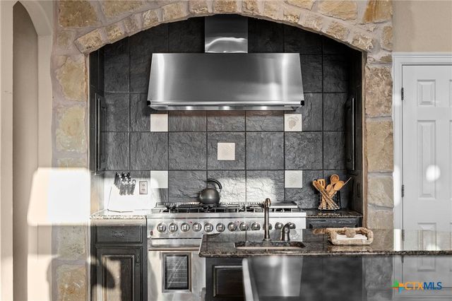 5310 River Oaks Drive, New Braunfels, TX 78132
