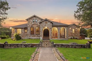 5310 River Oaks Drive, New Braunfels, TX 78132