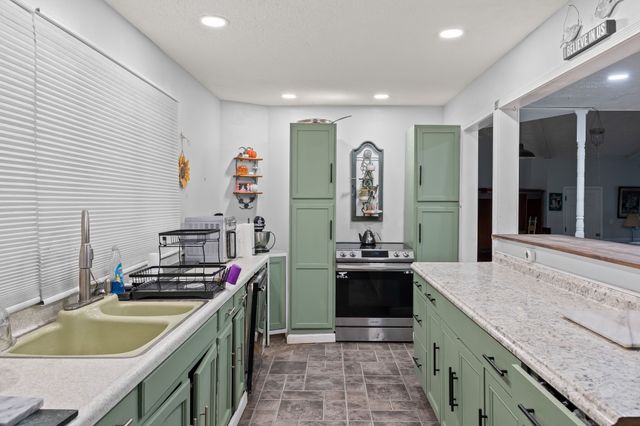 120 Wells Rd, Crossville, TN 38555