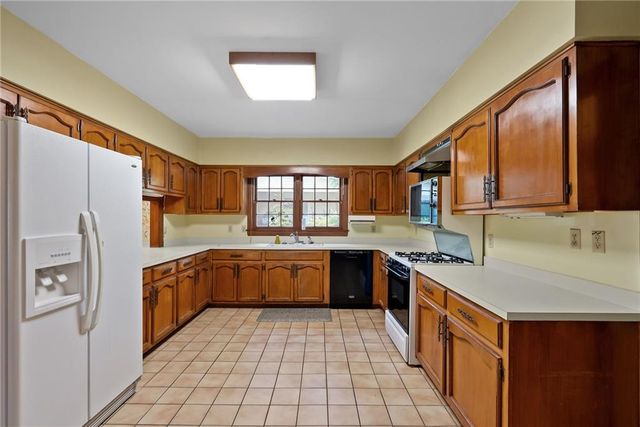 712 Westmoreland Drive W, Mobile, AL 36609