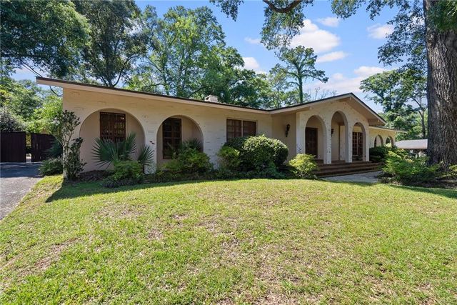 712 Westmoreland Drive W, Mobile, AL 36609