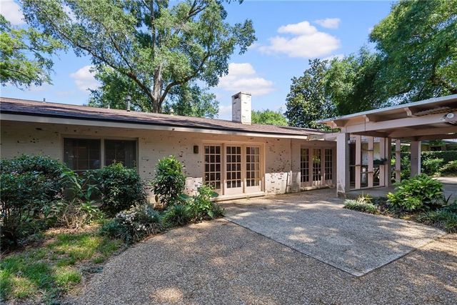 712 Westmoreland Drive W, Mobile, AL 36609