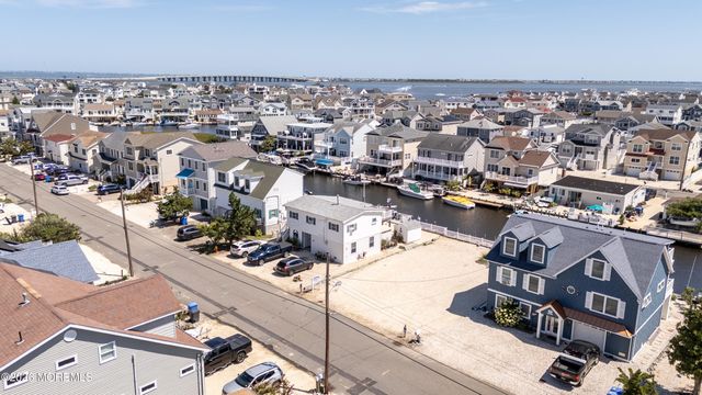 39 Weaver Drive, Beach Haven West, NJ 08050