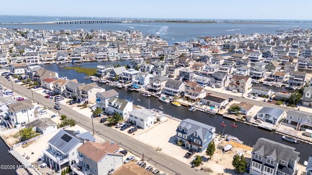 39 Weaver Drive, Beach Haven West, NJ 08050