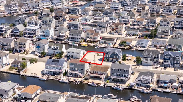 39 Weaver Drive, Beach Haven West, NJ 08050