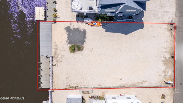 39 Weaver Drive, Beach Haven West, NJ 08050