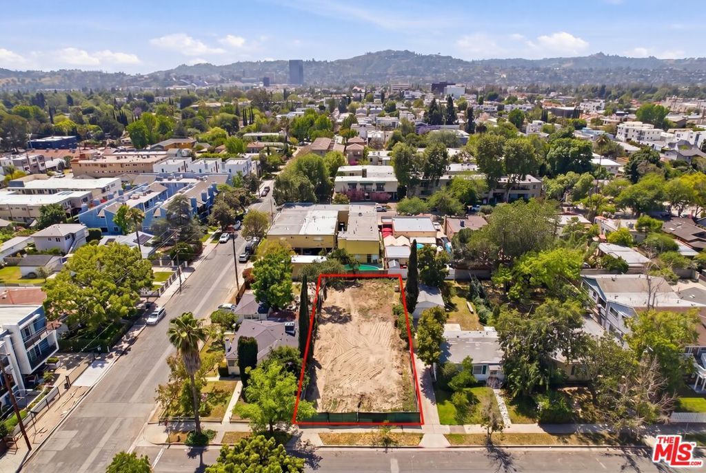Image 1 of property listing at 10808 Hartsook Street, North Hollywood, CA 91601