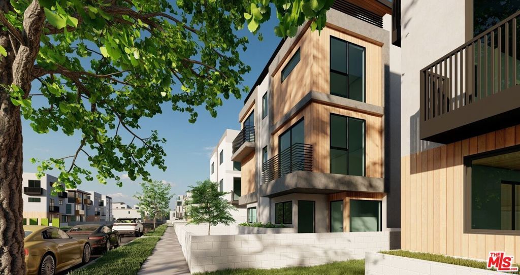 Image 12 of property listing at 10808 Hartsook Street, North Hollywood, CA 91601