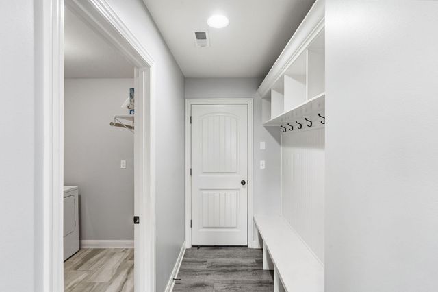 812 RUTLAND DR, Columbia, MO 65203