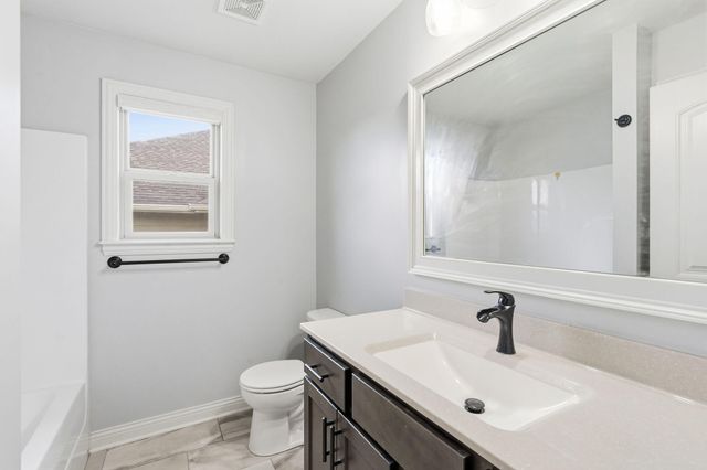 812 RUTLAND DR, Columbia, MO 65203