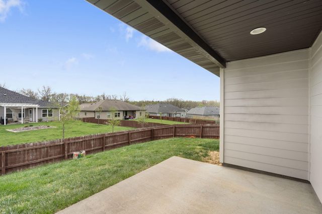 812 RUTLAND DR, Columbia, MO 65203