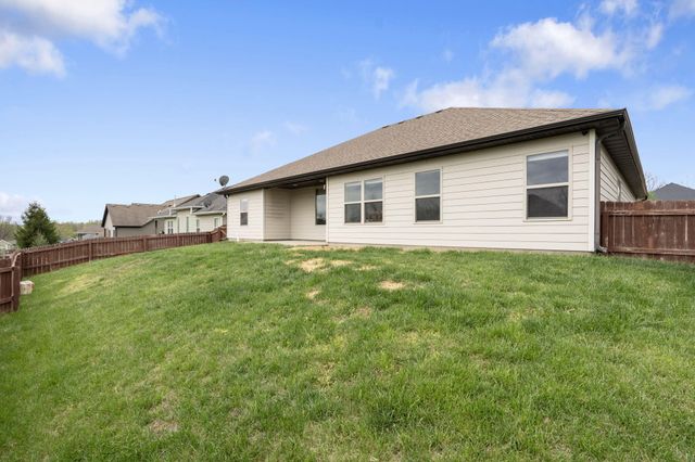 812 RUTLAND DR, Columbia, MO 65203