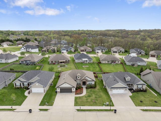 812 RUTLAND DR, Columbia, MO 65203