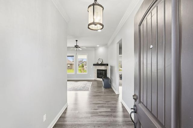 812 RUTLAND DR, Columbia, MO 65203