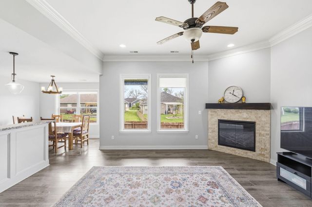 812 RUTLAND DR, Columbia, MO 65203