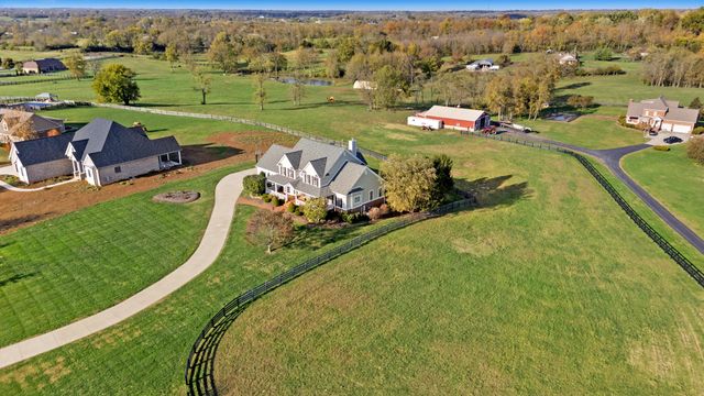 204 Crestridge Trail, Nicholasville, KY 40356