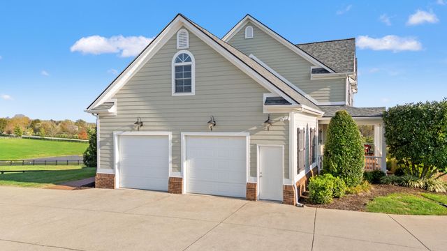 204 Crestridge Trail, Nicholasville, KY 40356