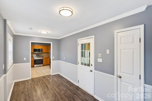 7026 Streamside Drive, Charlotte, NC 28212