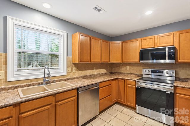 7026 Streamside Drive, Charlotte, NC 28212