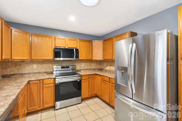 7026 Streamside Drive, Charlotte, NC 28212