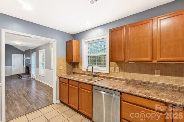 7026 Streamside Drive, Charlotte, NC 28212