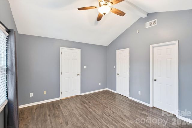 7026 Streamside Drive, Charlotte, NC 28212