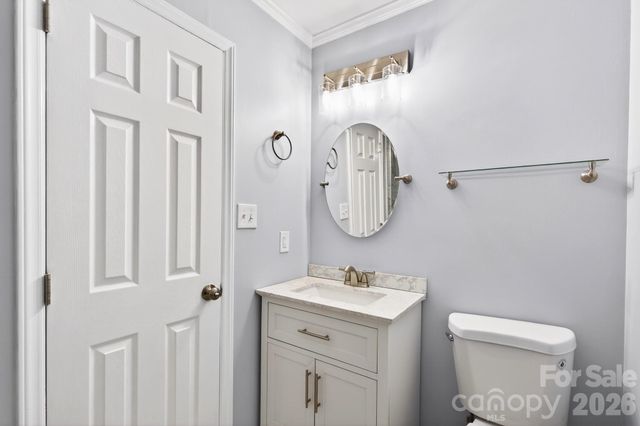 7026 Streamside Drive, Charlotte, NC 28212