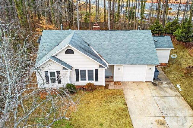 7026 Streamside Drive, Charlotte, NC 28212