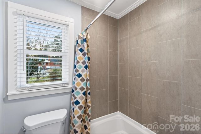 7026 Streamside Drive, Charlotte, NC 28212