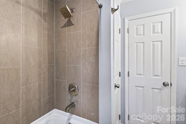 7026 Streamside Drive, Charlotte, NC 28212