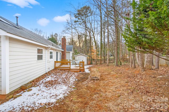 7026 Streamside Drive, Charlotte, NC 28212