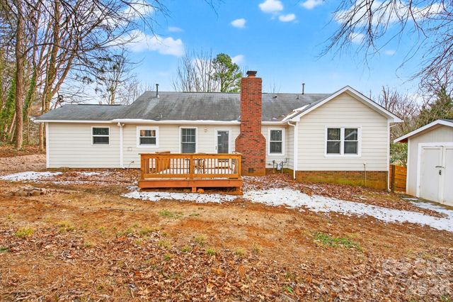 7026 Streamside Drive, Charlotte, NC 28212