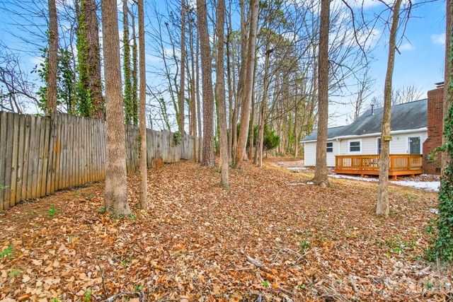 7026 Streamside Drive, Charlotte, NC 28212