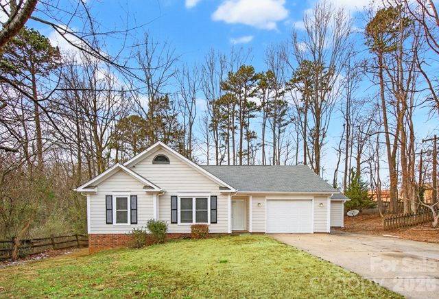 7026 Streamside Drive, Charlotte, NC 28212