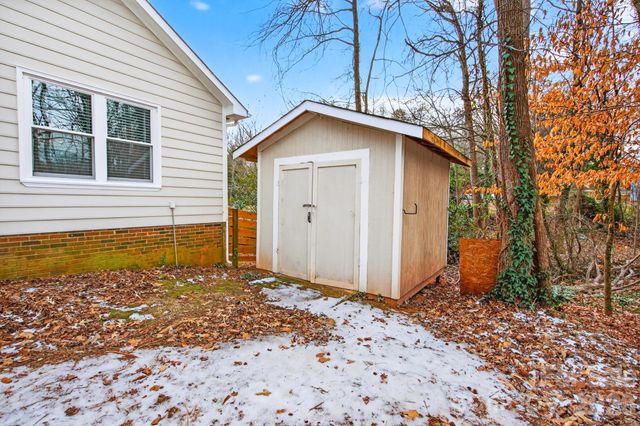 7026 Streamside Drive, Charlotte, NC 28212