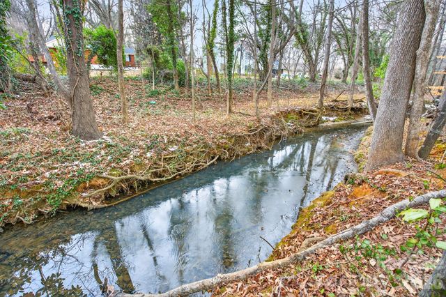 7026 Streamside Drive, Charlotte, NC 28212