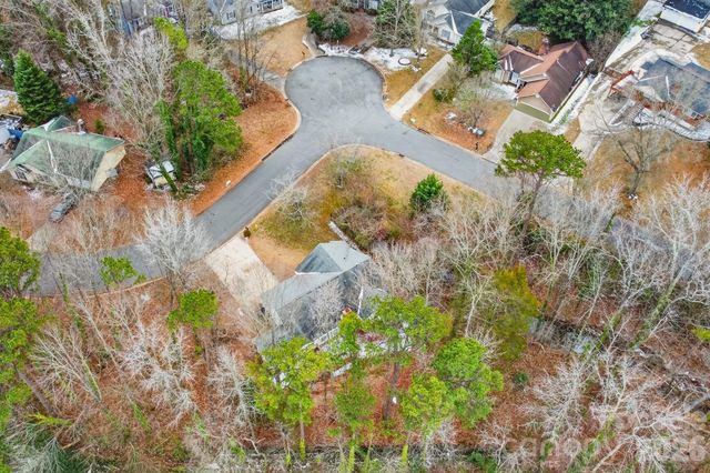 7026 Streamside Drive, Charlotte, NC 28212