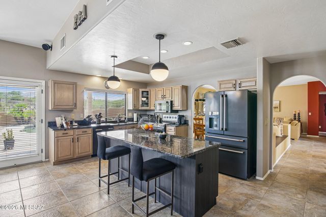 7648 N Quail Ridge Drive, Tucson, AZ 85743