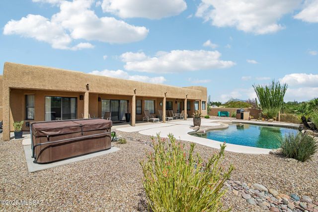 7648 N Quail Ridge Drive, Tucson, AZ 85743