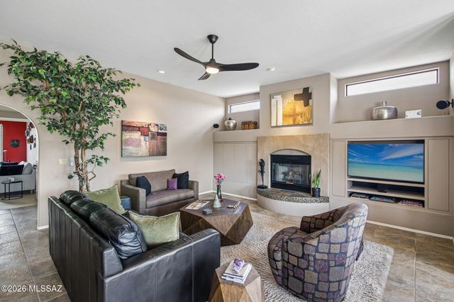 7648 N Quail Ridge Drive, Tucson, AZ 85743