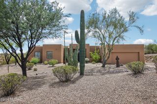 7648 N Quail Ridge Drive, Tucson, AZ 85743