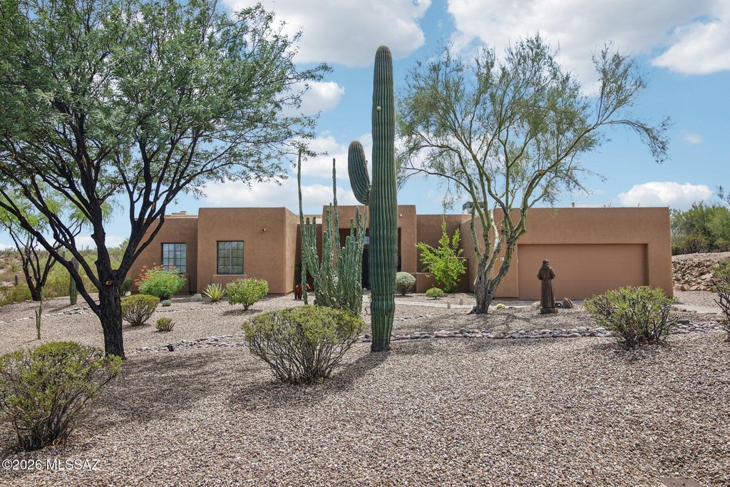 7648 N Quail Ridge Drive, Tucson, AZ 85743