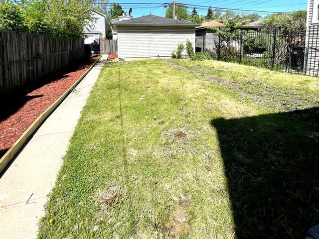 1426 N Central Park Avenue, Chicago, IL 60651