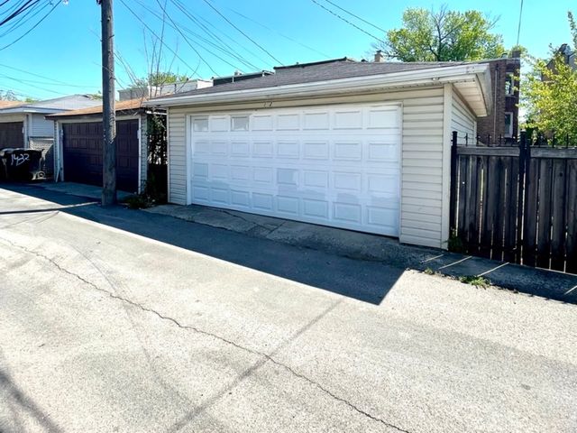 1426 N Central Park Avenue, Chicago, IL 60651