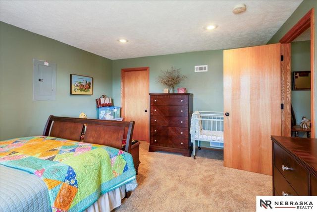 2107 Leigh Street, Papillion, NE 68133